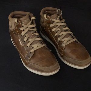American Eagle High-Top shoes